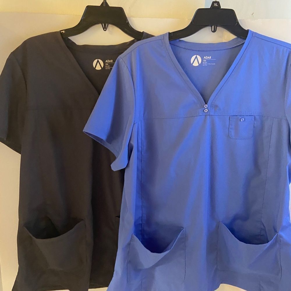 2 Adar xxl 2x scrub tops rn144859 gray blue lot‎